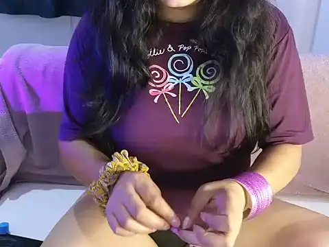 Snapshot of mansi201 chatting on 09-27-25, 04:13 mansi201 online show from 09-27-25, 04:13