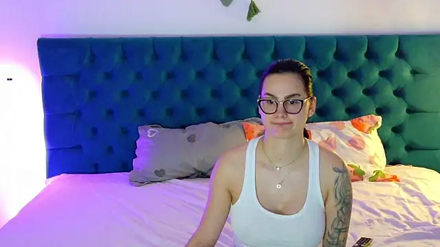 LexieRosse online show from 10-18-25, 07:32