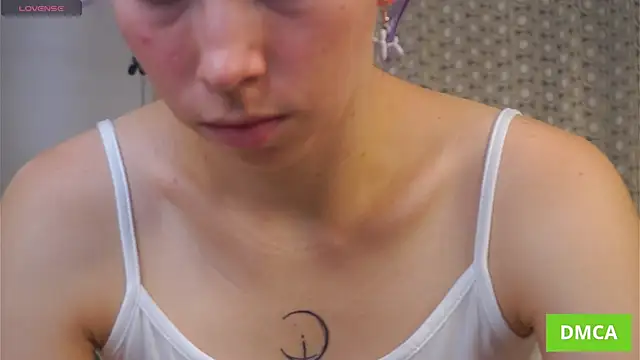 JuliannaWenger online show from 10-27-25, 04:08