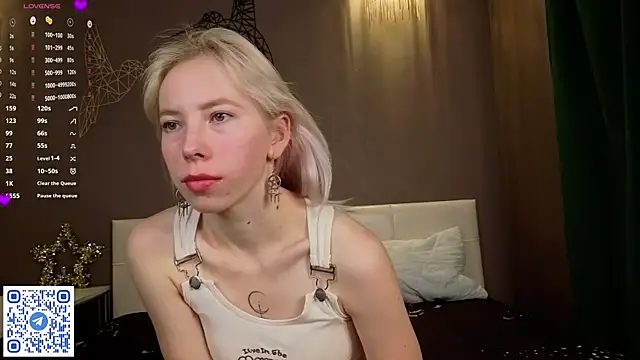 JuliannaWenger online show from 01-16-26, 04:11