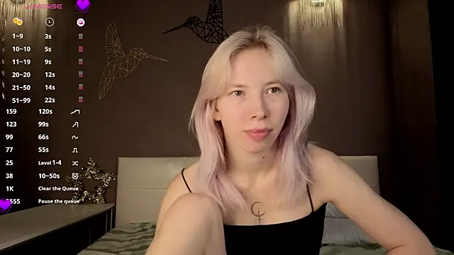 JuliannaWenger online show from 01-09-26, 04:03