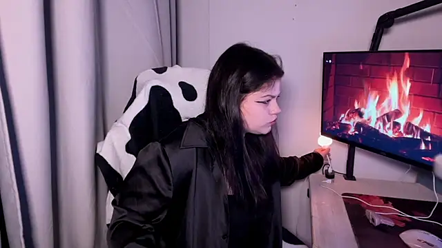 GoddessDarina online show from 10-30-25, 04:04