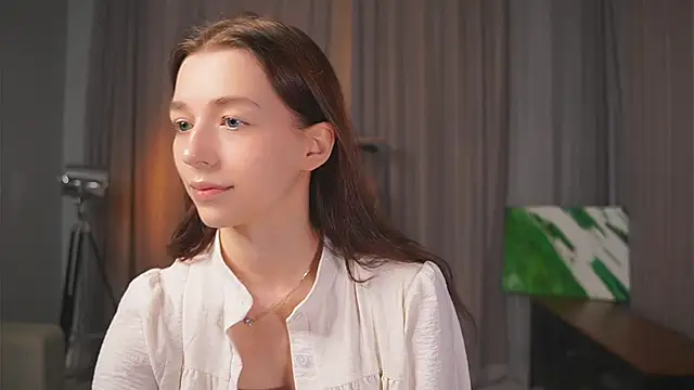 RoxieBolich online show from 09-19-25, 01:37