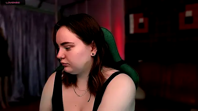 Snapshot of KatrinClark chatting on 09-22-25, 04:57 KatrinClark online show from 09-22-25, 04:57