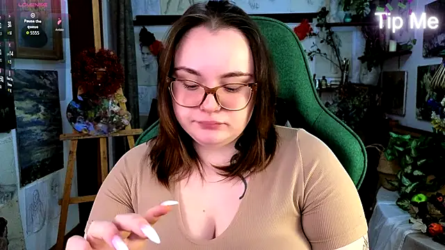 Snapshot of KatrinClark chatting on 10-20-25, 04:40 KatrinClark online show from 10-20-25, 04:40