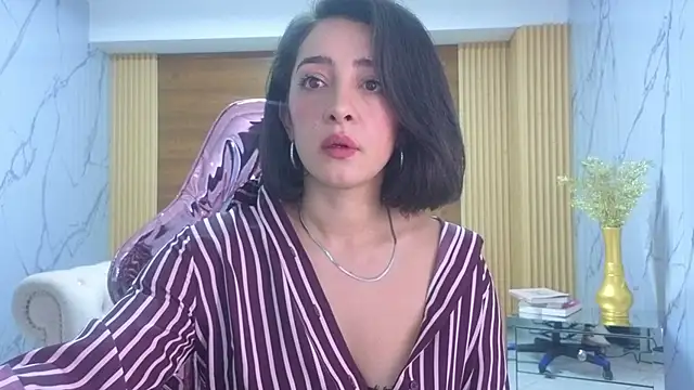 Snapshot of sara_lopez_s chatting on 05-11-26, 02:07 sara lopez s online show from 05-11-26, 02:07