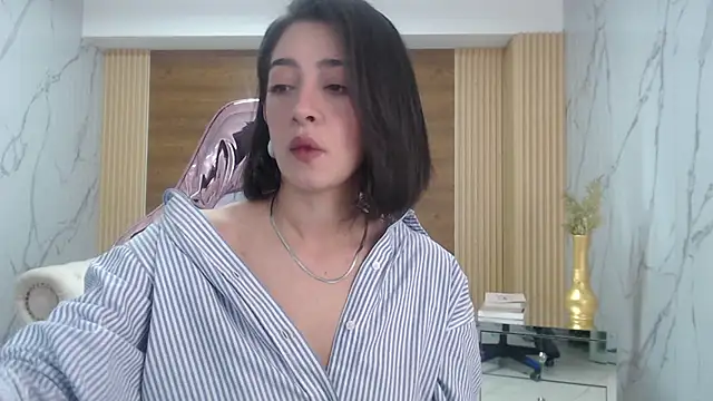Snapshot of sara_lopez_s chatting on 03-24-26, 01:33 sara lopez s online show from 03-24-26, 01:33