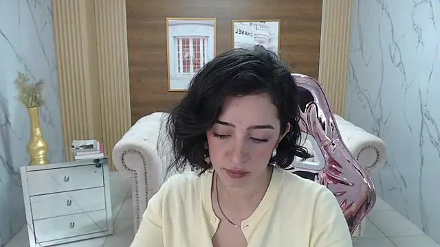 Snapshot of sara_lopez_s chatting on 02-23-26, 01:23 sara lopez s online show from 02-23-26, 01:23
