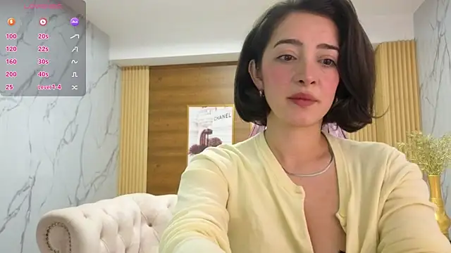 Snapshot of sara_lopez_s chatting on 06-01-26, 02:17 sara lopez s online show from 06-01-26, 02:17