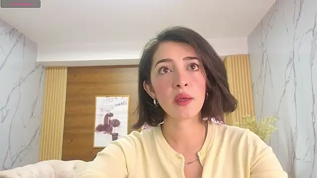 Snapshot of sara_lopez_s chatting on 05-28-26, 01:39 sara lopez s online show from 05-28-26, 01:39