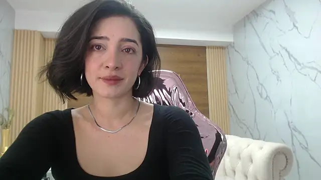 Snapshot of sara_lopez_s chatting on 04-13-26, 01:48 sara lopez s online show from 04-13-26, 01:48