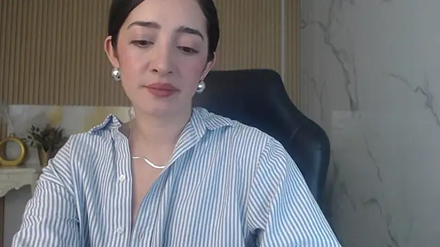 Snapshot of sara_lopez_s chatting on 05-08-26, 01:59 sara lopez s online show from 05-08-26, 01:59