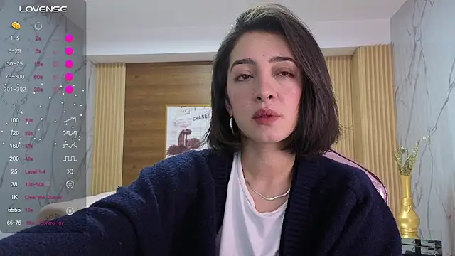 Snapshot of sara_lopez_s chatting on 04-21-26, 02:01 sara lopez s online show from 04-21-26, 02:01