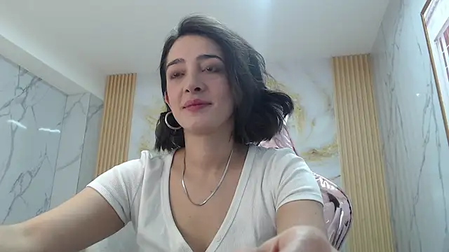 sara lopez s online show from 09-11-25, 01:22