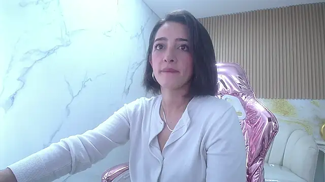 sara lopez s online show from 11-04-25, 01:37