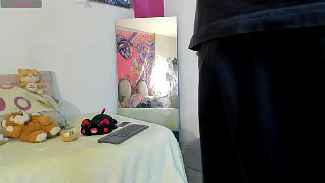 Snapshot of rosse_dredd chatting on 10-12-25, 10:33 rosse dredd online show from 10-12-25, 10:33