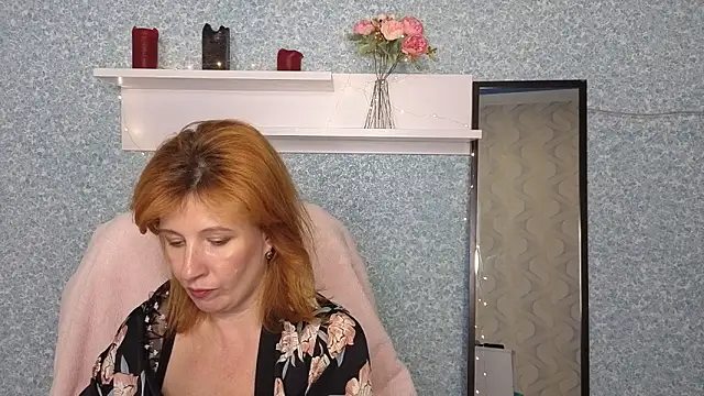 Snapshot of Elannaria chatting on 09-26-25, 04:47 Elannaria online show from 09-26-25, 04:47