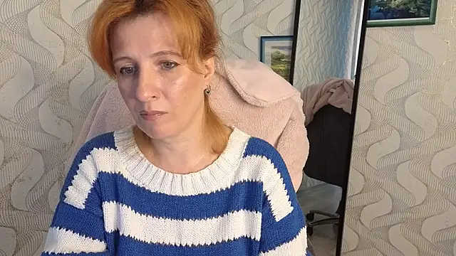 Snapshot of Elannaria chatting on 09-18-25, 03:37 Elannaria online show from 09-18-25, 03:37