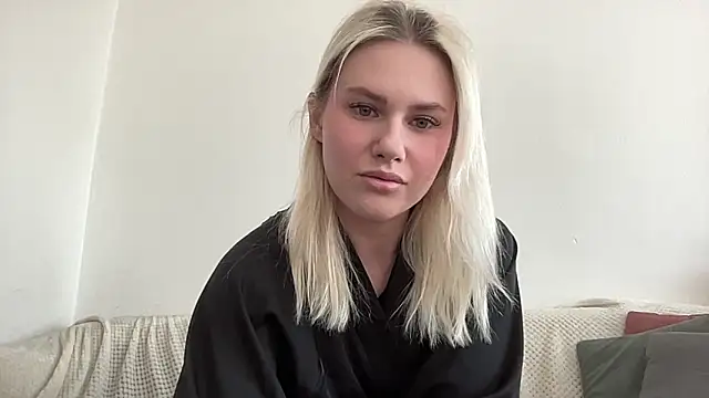 Snapshot of ElaraLuxxxe chatting on 09-17-25, 09:55 ElaraLuxxxe online show from 09-17-25, 09:55