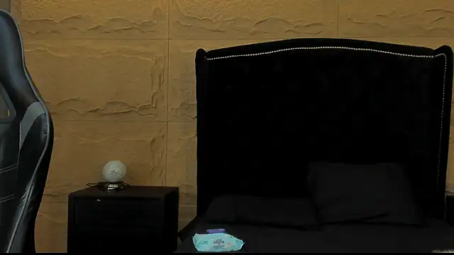 Snapshot of SophiaDior_ chatting on 10-05-25, 11:56 SophiaDior online show from 10-05-25, 11:56