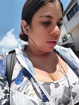 Snapshot of GabyMontenegro chatting on 04-20-26, 03:13 GabyMontenegro online show from 04-20-26, 03:13