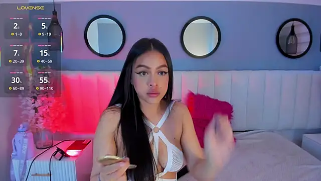 Mila Hank  online show from 11-12-25, 12:31