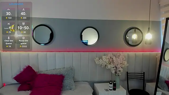 Mila Hank  online show from 09-29-25, 12:55