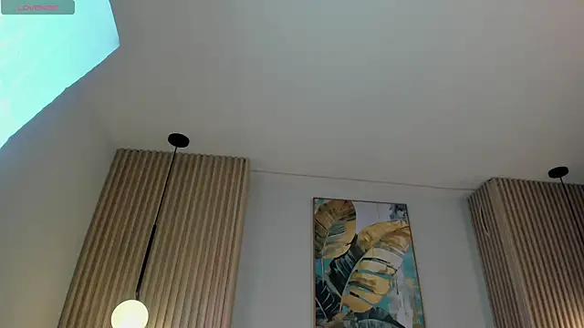 Mila Hank  online show from 03-27-26, 12:17