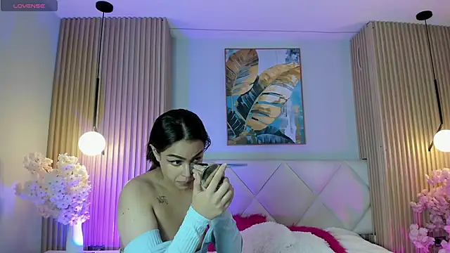 Mila Hank  online show from 04-07-26, 12:07