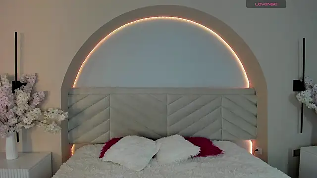 Mila Hank  online show from 02-21-26, 12:40