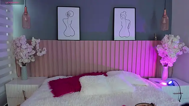 Mila Hank  online show from 02-19-26, 12:13