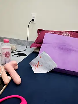 Lyly suri07 online show from 12-20-25, 04:32