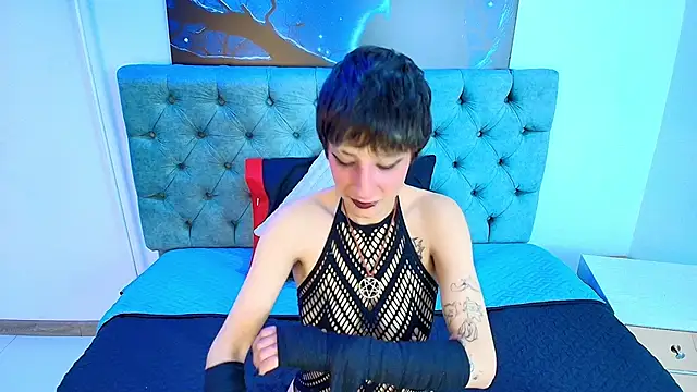 IsabelCortezz online show from 09-30-25, 11:49