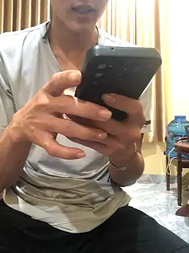 Snapshot of thienlong05 chatting on 09-28-25, 03:19 thienlong05 online show from 09-28-25, 03:19