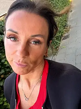 Snapshot of Justnani001 chatting on 09-21-25, 02:55 Justnani001 online show from 09-21-25, 02:55