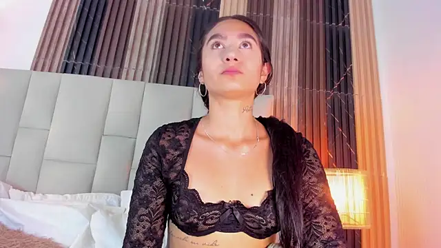 Nicolqueen  online show from 03-25-26, 11:09