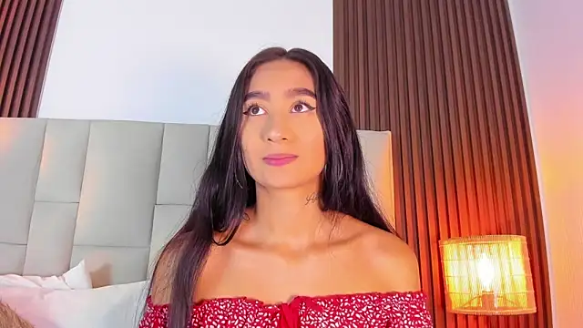 Nicolqueen  online show from 05-08-26, 11:14