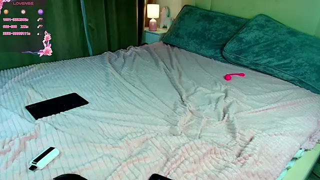 katerine Monroe online show from 04-01-26, 12:17