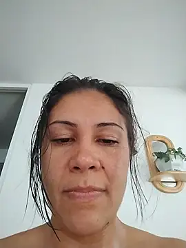 KittyHoleshot87 online show from 04-15-26, 04:55