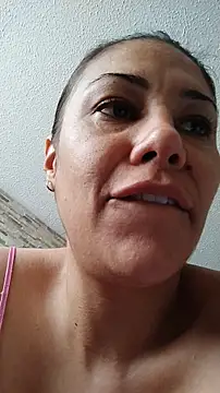 KittyHoleshot87 online show from 10-28-25, 03:55