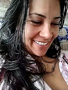 Snapshot of KittyHoleshot87 chatting on 10-17-25, 03:58 KittyHoleshot87 online show from 10-17-25, 03:58