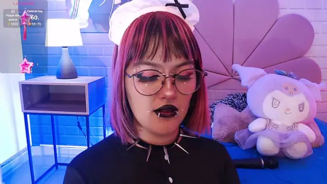 lil candy77 online show from 06-11-26, 12:02