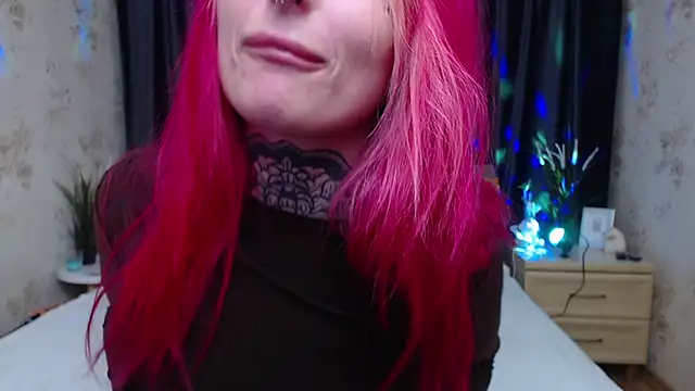 Nina Blum  online show from 11-06-25, 06:17