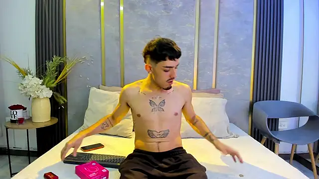 NikoStone  online show from 10-10-25, 05:08