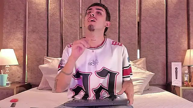 NikoStone  online show from 04-14-26, 03:44