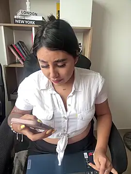 Sophie Dreamss online show from 02-19-26, 06:49