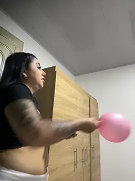 Sophie Dreamss online show from 10-24-25, 10:53