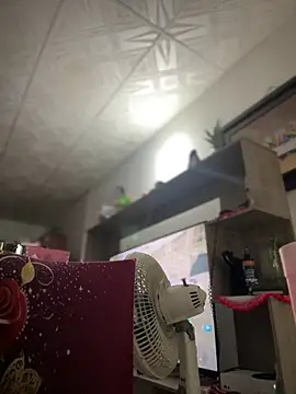 Sophie Dreamss online show from 11-22-25, 09:24