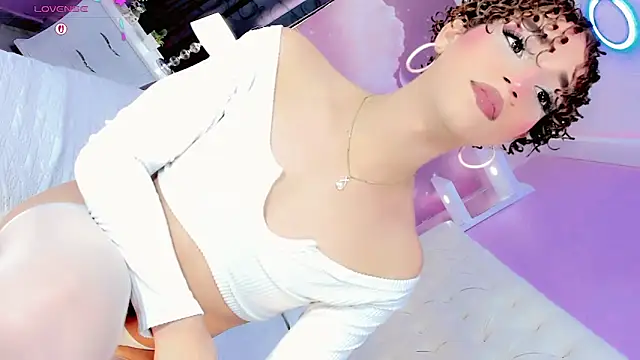 Snapshot of Nauthy_girl chatting on 04-07-26, 12:29 Nauthy girl online show from 04-07-26, 12:29