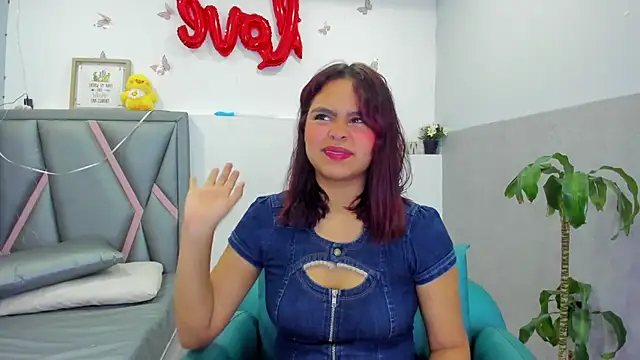 Sofia villareal online show from 02-17-26, 12:46